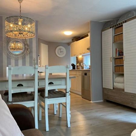 Luxe Chalet Met Prachtig Terras Op De Veluwe , Veel Privacy Hoenderloo Exteriér fotografie