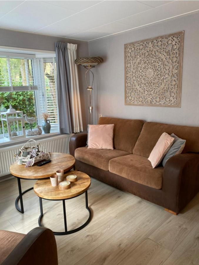 Luxe Chalet Met Prachtig Terras Op De Veluwe , Veel Privacy Hoenderloo Exteriér fotografie