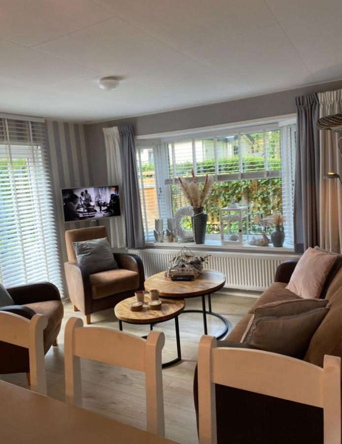 Luxe Chalet Met Prachtig Terras Op De Veluwe , Veel Privacy Hoenderloo Exteriér fotografie